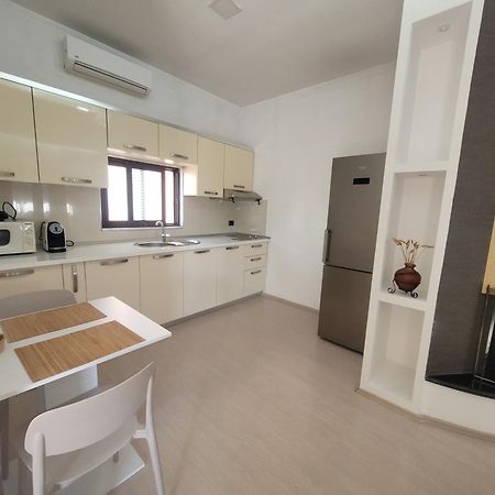 An Apartment With Fireplace Tirana Zewnętrze zdjęcie